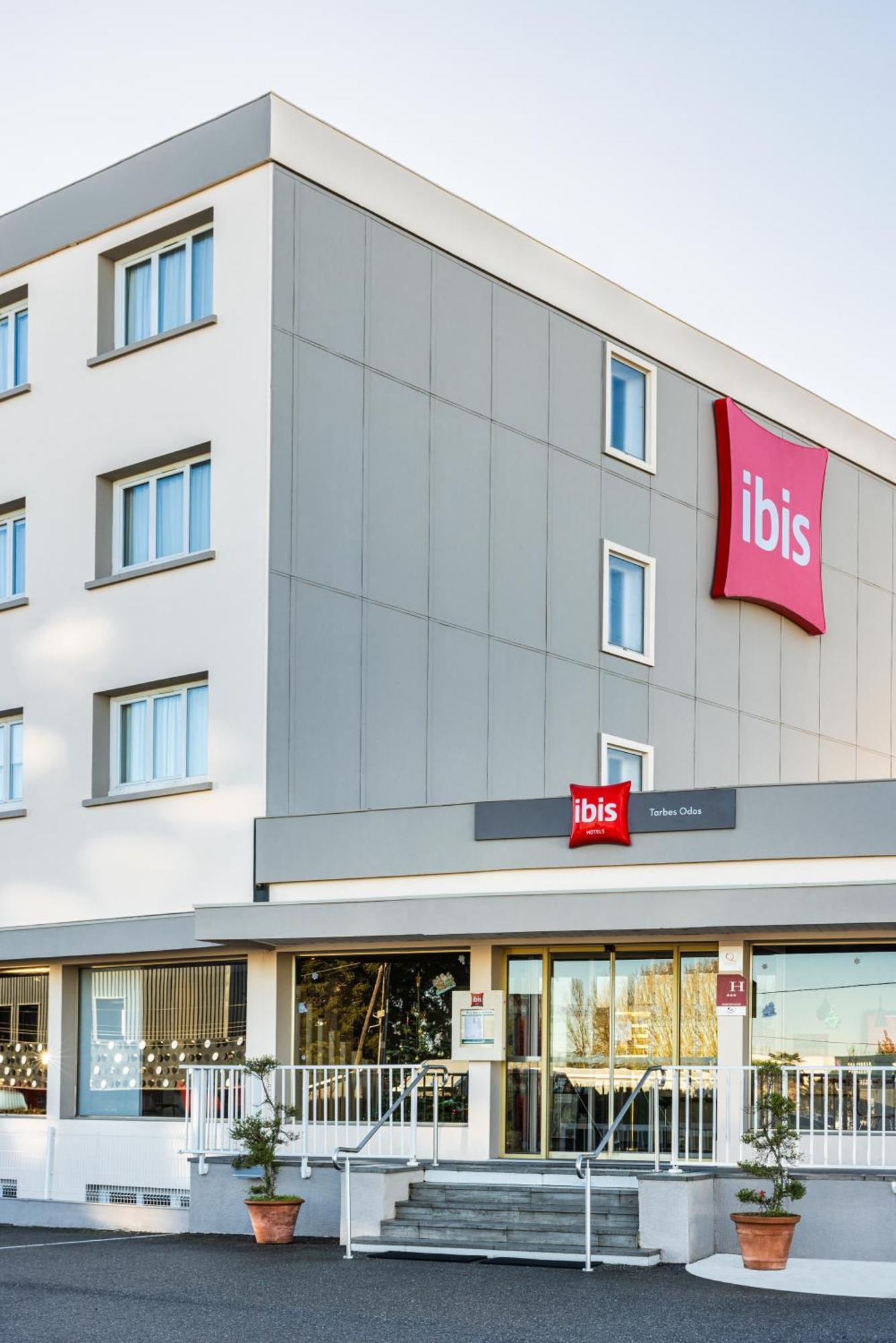 Ibis Tarbes 3* Odos