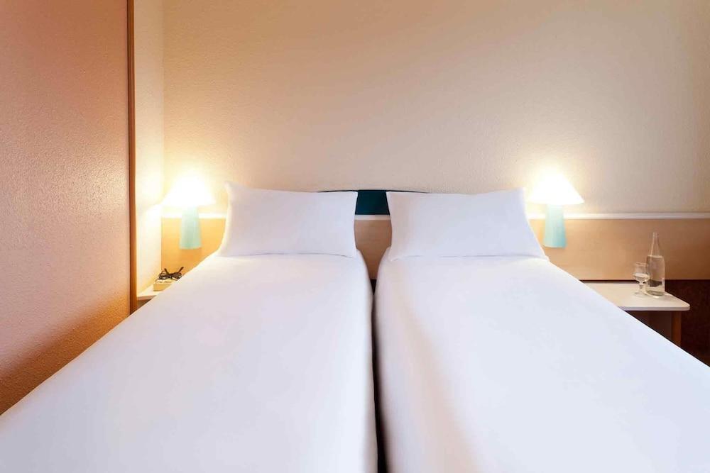 Ibis Tarbes 3*